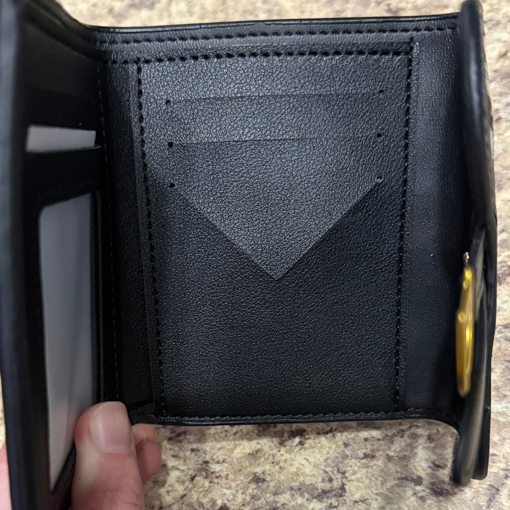 New Designer-Inspired Monogram Wallet w/ Gold “D” Accent – Never Used! - Picture 5 of 11